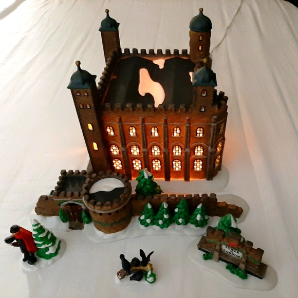 Department 56 Other - 🆕️Dept 56 " Tower of London "